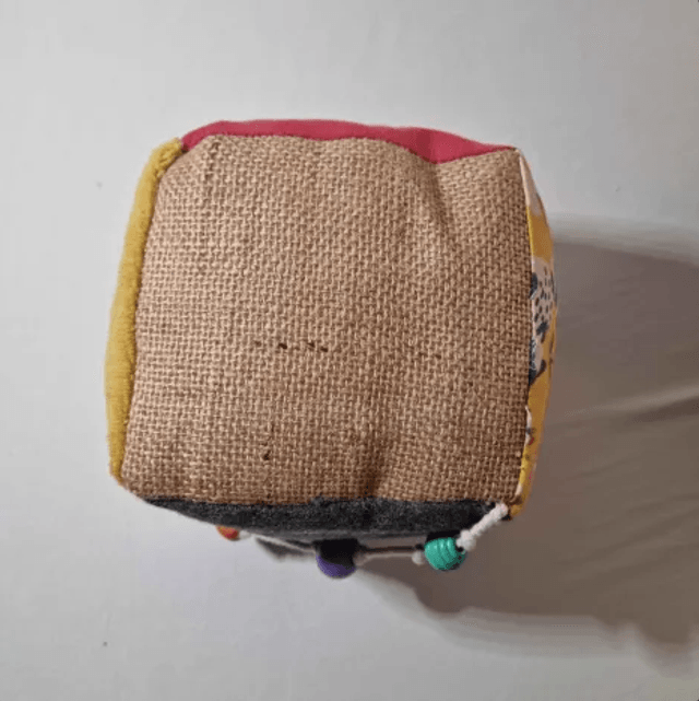 Cube d'éveil 