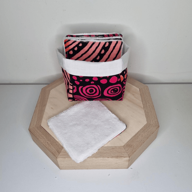 Lingettes demaquillantes avec son panier